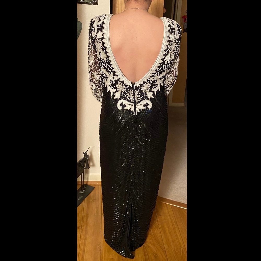 Exquisite Vintage Sequin column gown w/ Sexy V-Back - Picture 8 of 12